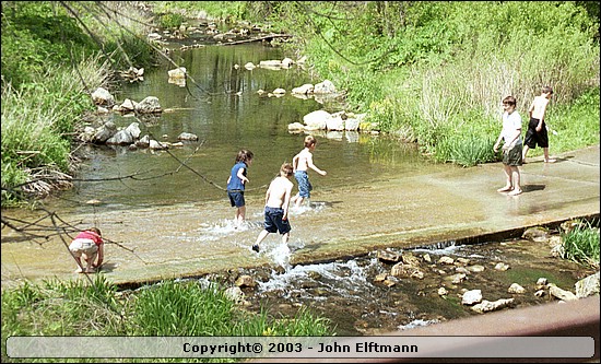 School students take a break while on a field trip - 5/16/2003